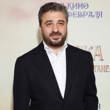 Классика на новый лад: Андреасян анонсировал экранизацию «12 стульев»